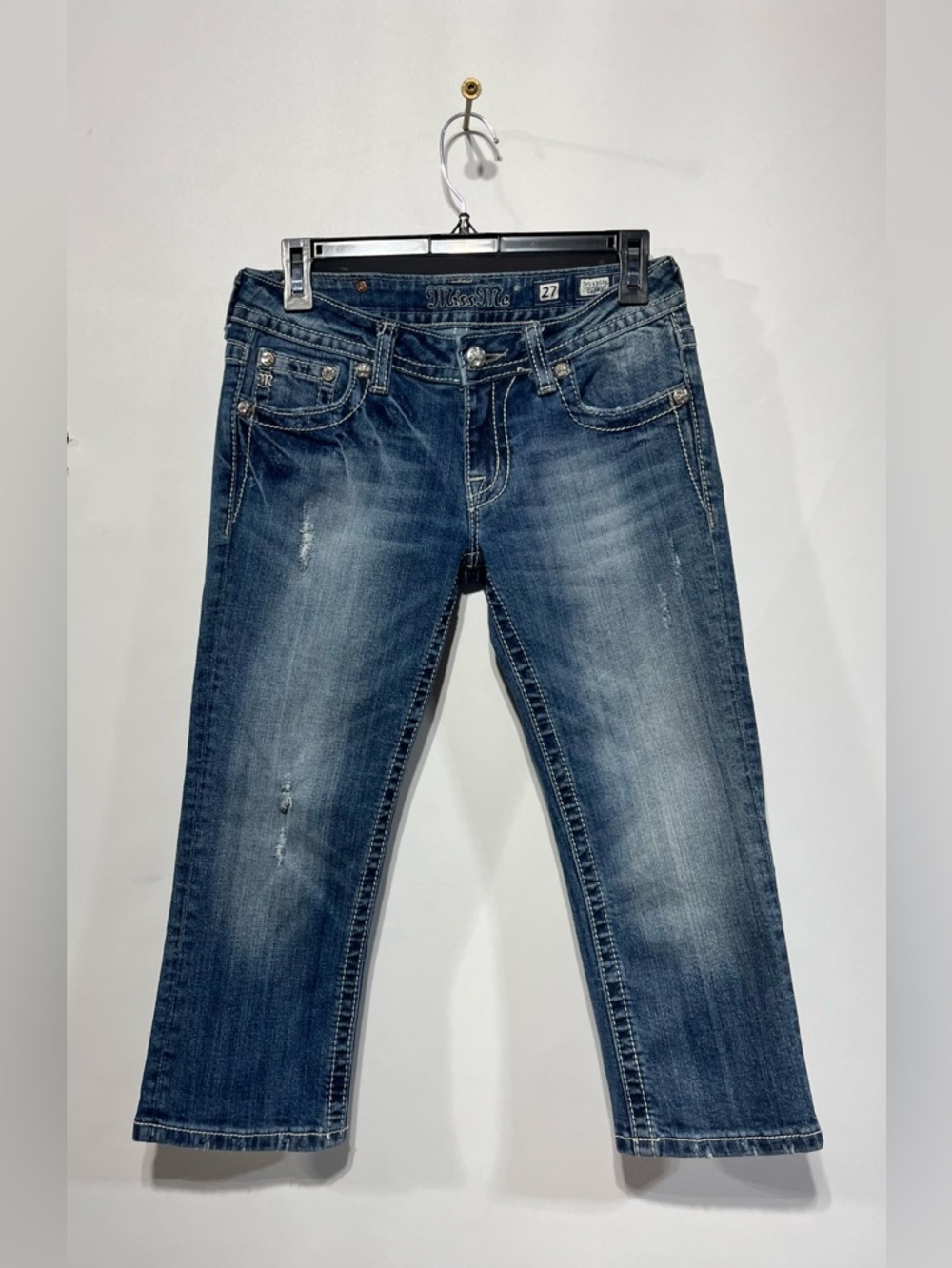Miss Me Jean Capris Embellished Pockets Distressed Size‎ 27 Inseam 20”